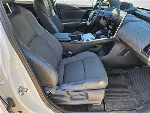 Used 2024 Toyota bZ4X XLE w/ Weather Package image 17