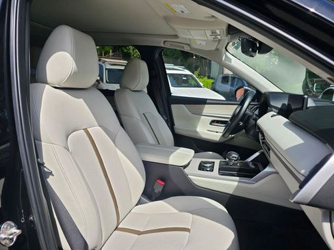 Certified 2024 MAZDA CX-90 Plug-In Hybrid w/ Premium Plus AWD/4WD image 11