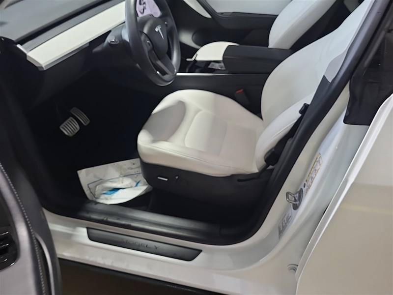 Used 2020 Tesla Model Y Long Range AWD/4WD image 6