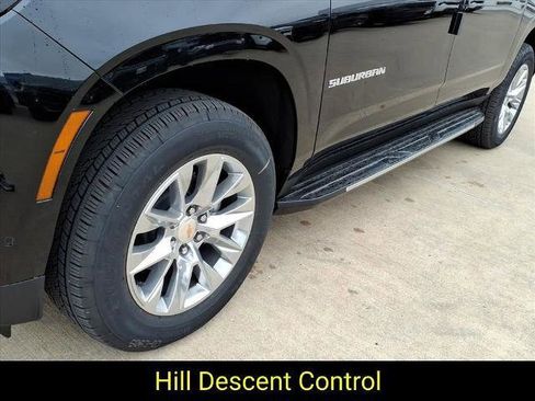 New 2026 Chevrolet Suburban Premier image 32