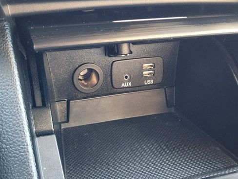 Used 2018 Subaru Outback 2.5i Limited image 24