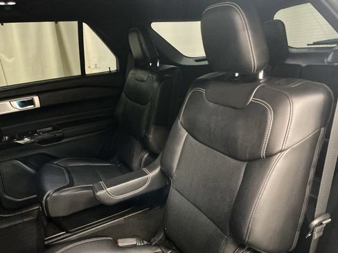 Used 2024 Ford Explorer ST w/ Equipment Group 401A AWD/4WD image 31