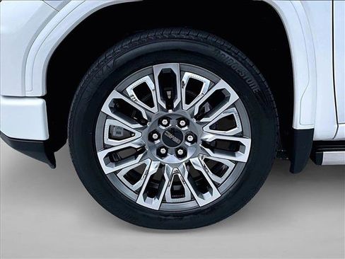 Used 2024 GMC Sierra 1500 Denali Ultimate AWD/4WD image 10