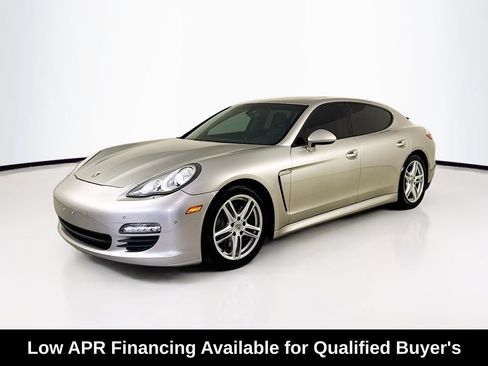 Used 2012 Porsche Panamera 4 image 3