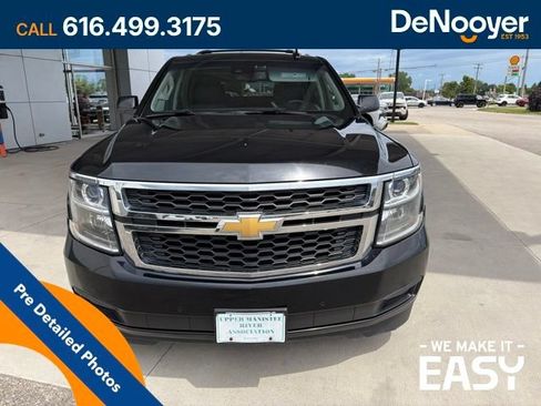 Used 2016 Chevrolet Suburban LT w/ Luxury Package AWD/4WD image 2