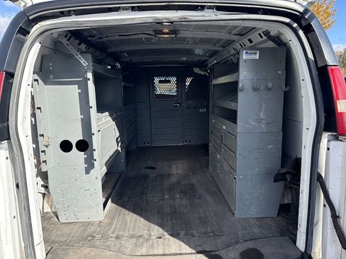 Used 2014 Chevrolet Express 3500 image 15