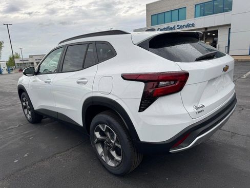 New 2026 Chevrolet Trax LT FWD image 27