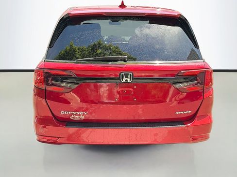 Used 2023 Honda Odyssey Sport image 6