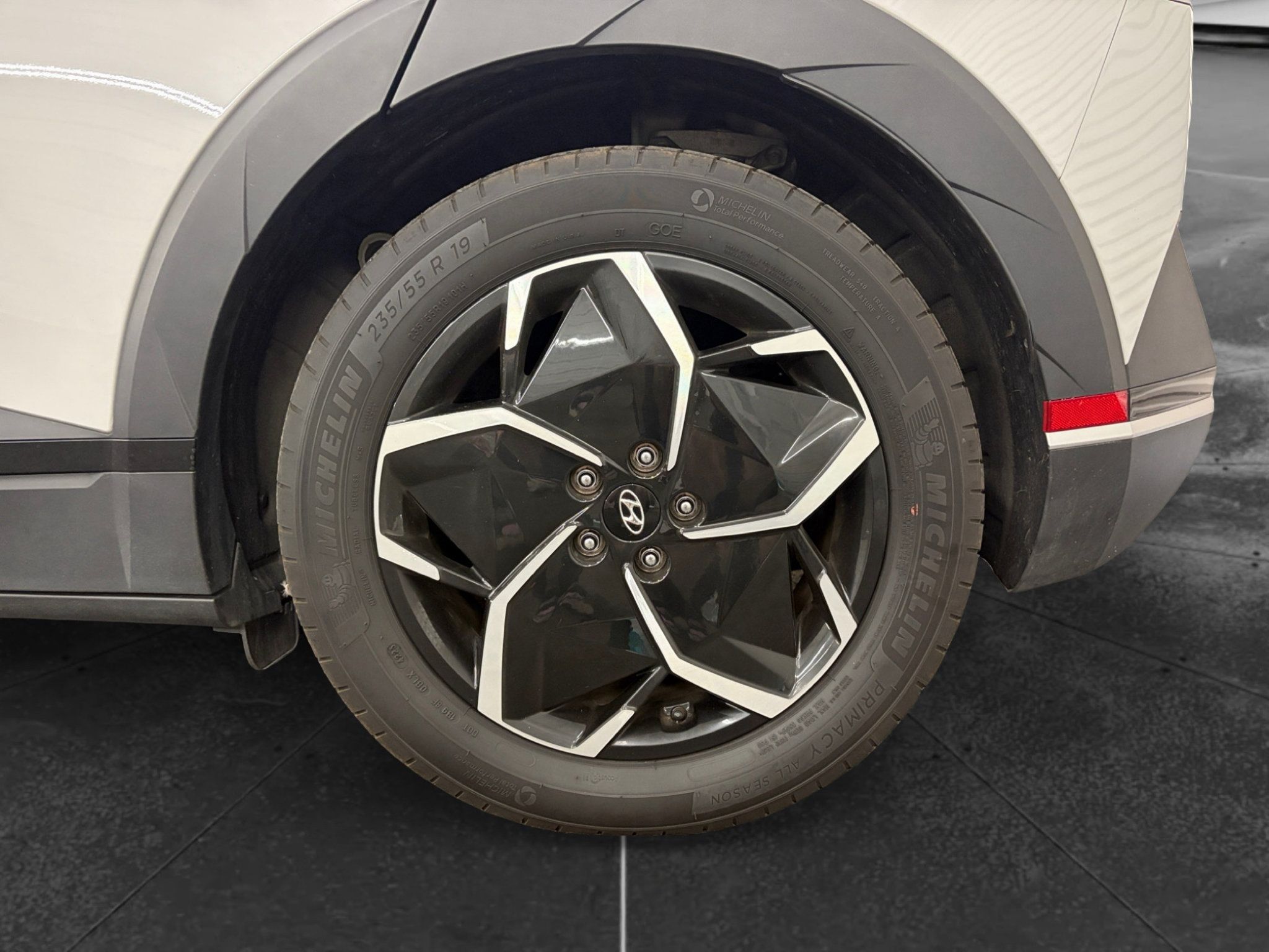 Used 2024 Hyundai Ioniq 5 SEL RWD image 33