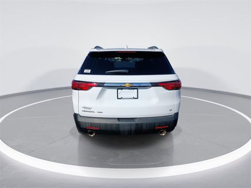 Used 2022 Chevrolet Traverse LT image 7