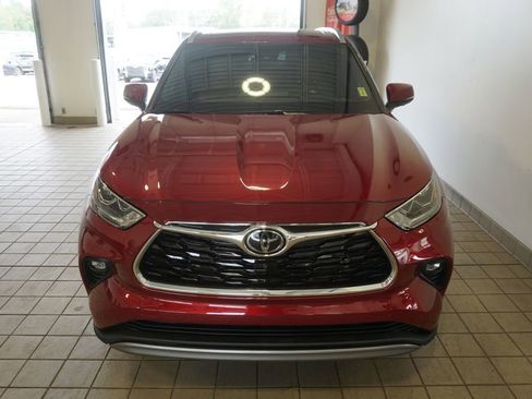 Used 2020 Toyota Highlander Platinum AWD/4WD image 18