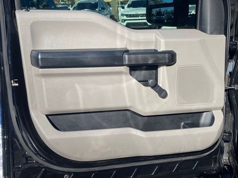 Used 2021 Ford F350 XL image 25