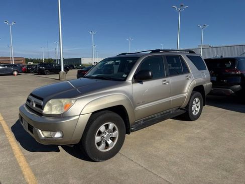 Used 2004 Toyota 4Runner SR5 AWD/4WD image 1