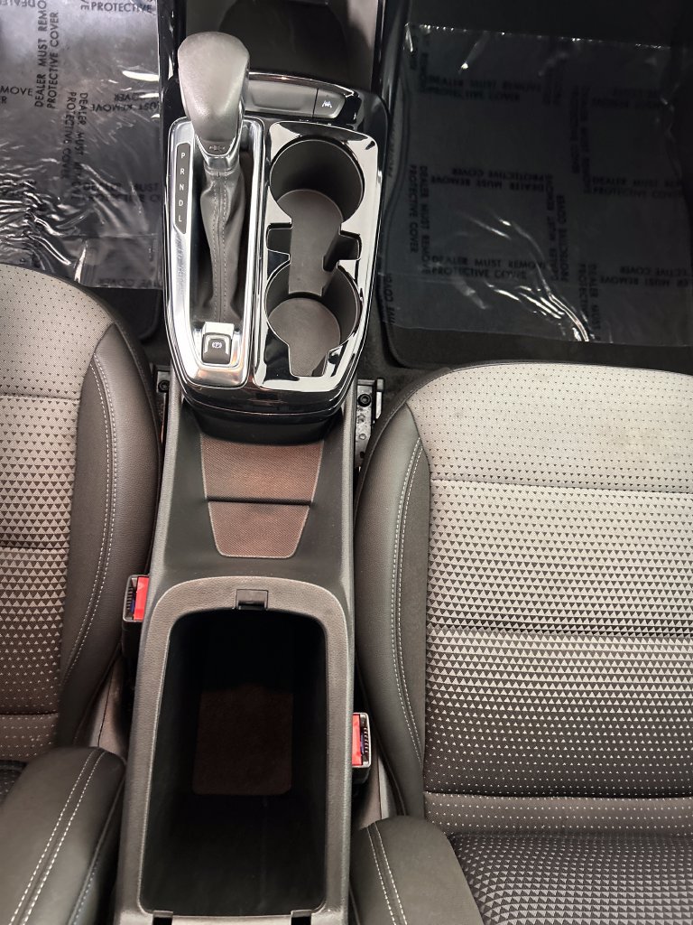 Used 2025 Chevrolet Trax LT FWD image 14