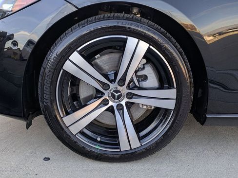 Used 2025 Mercedes-Benz C 300 4MATIC Sedan image 31