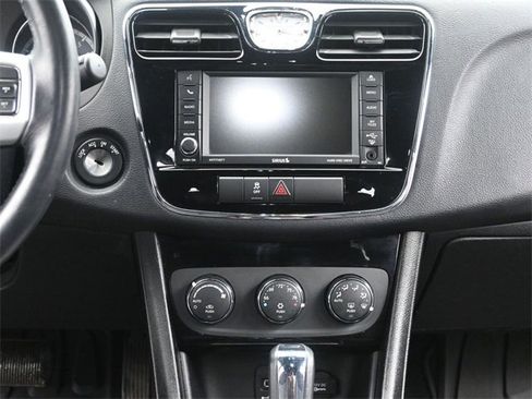 Used 2012 Chrysler 200 Touring image 26