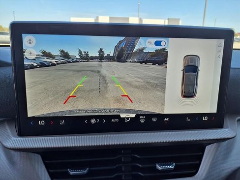 New 2026 Ford Explorer Active w/ Active Comfort Package image 9