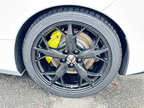 Certified 2022 Chevrolet Corvette Stingray Premium Conv w/ Z51 Performance Package RWD image 12