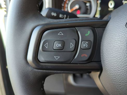 Used 2025 Jeep Wrangler Unlimited Sport AWD/4WD image 11