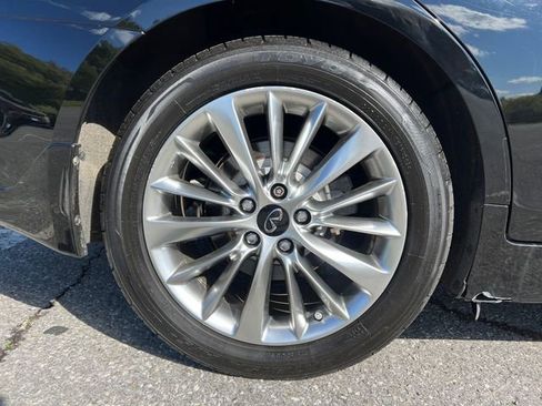 Used 2019 INFINITI Q50 Luxe AWD/4WD image 14