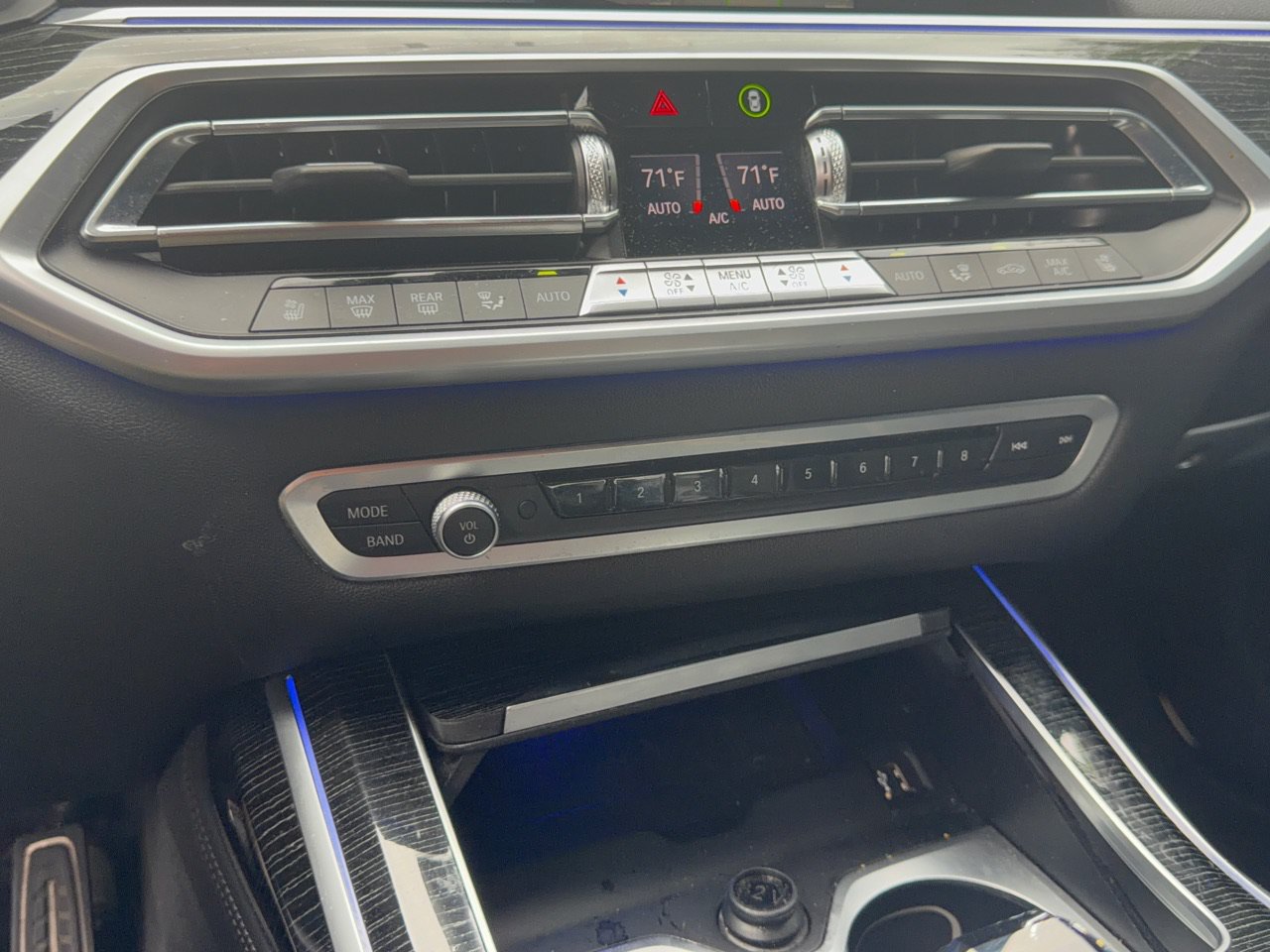 Used 2022 BMW X7 M50i AWD/4WD image 22