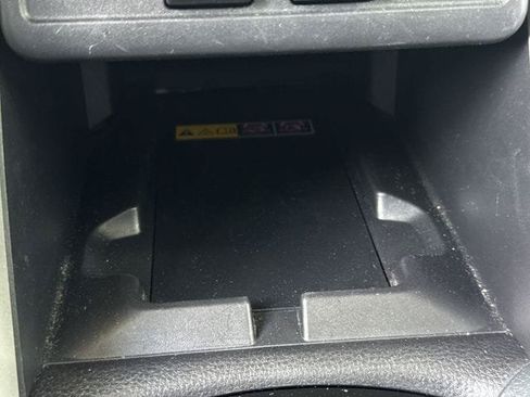 Used 2025 Toyota Corolla Cross XLE FWD image 22