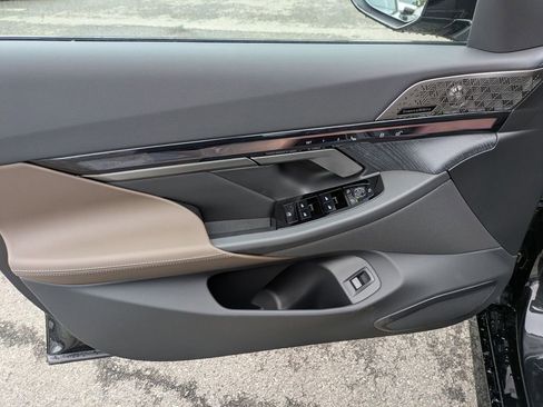 New 2026 BMW 530i xDrive w/ M Sport Package image 7