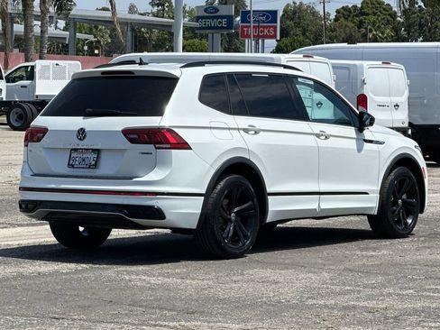 Used 2023 Volkswagen Tiguan SE R-Line AWD/4WD image 3