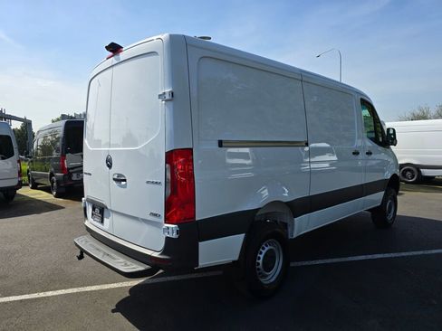 New 2025 Mercedes-Benz Sprinter 2500 image 7