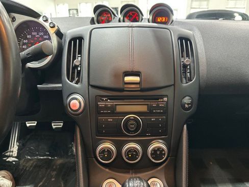 Used 2010 Nissan 370Z NISMO RWD image 57