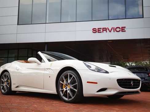 Certified 2012 Ferrari California image 26