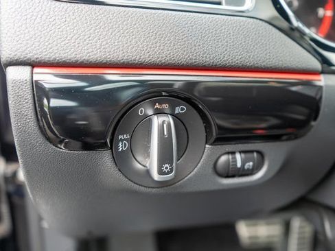Used 2017 Volkswagen Jetta GLI FWD image 27