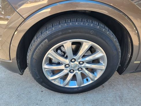 Used 2019 Buick Envision Essence FWD image 9