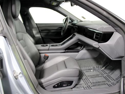 Used 2023 Porsche Taycan RWD image 12