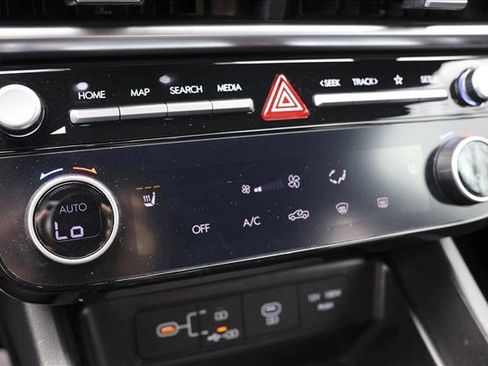 Certified 2025 Hyundai Santa Cruz SEL AWD/4WD image 19