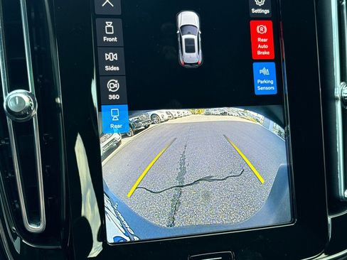 Used 2023 Volvo XC40 Recharge Ultimate AWD/4WD image 22