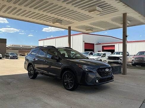 Used 2024 Subaru Outback Onyx Edition image 3