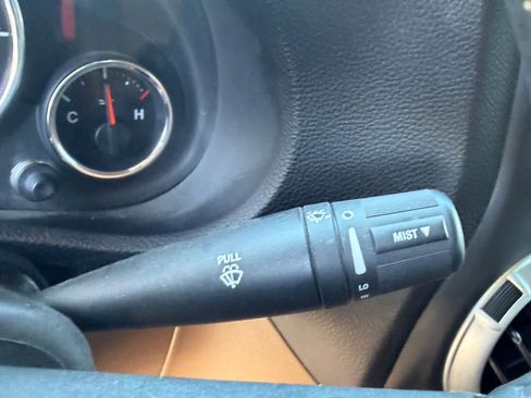 Used 2014 Jeep Wrangler Unlimited Rubicon w/ Connectivity Group AWD/4WD image 25