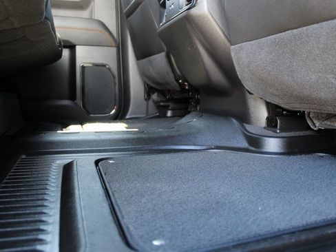 Used 2024 GMC Sierra 1500 AT4 w/ Technology Package image 28