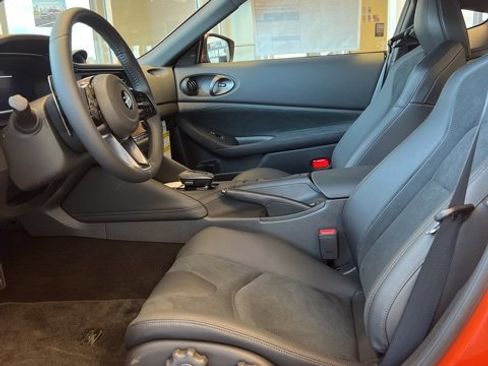 New 2024 Nissan Z Performance w/ Heritage Edition image 9