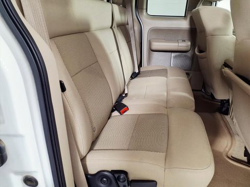 Used 2005 Ford F150 XLT image 5