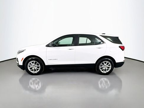 Used 2022 Chevrolet Equinox LS w/ Driver Confidence II Package AWD/4WD image 2