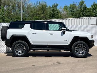 New 2025 GMC Hummer EV 3X video 3