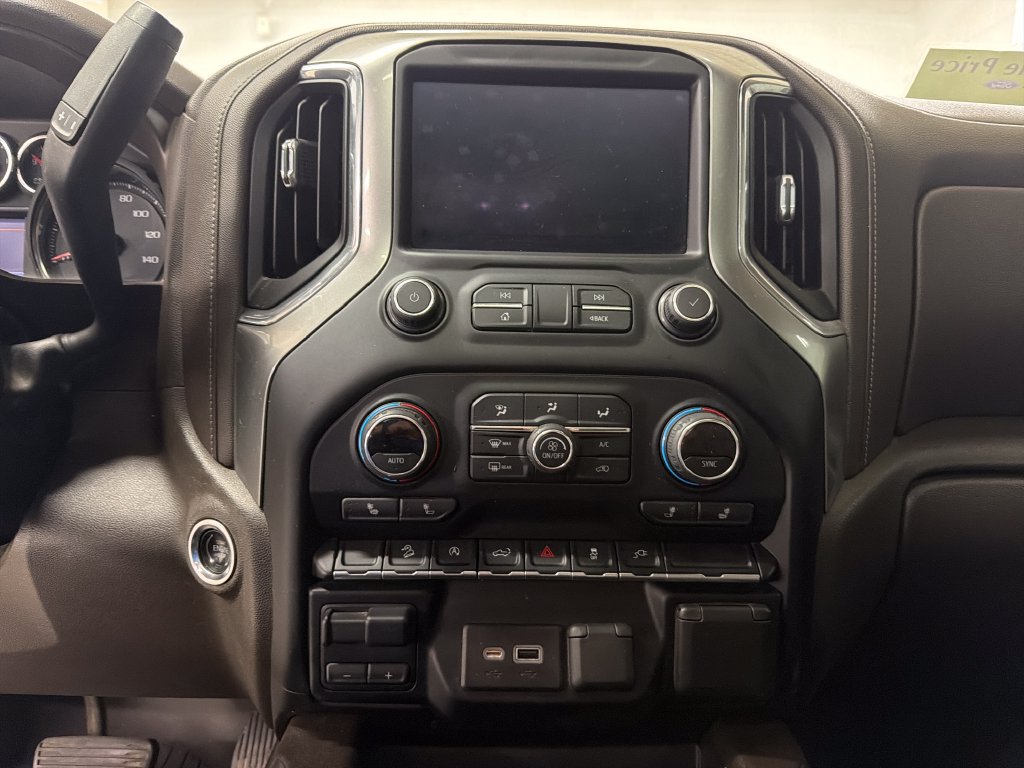 Used 2020 Chevrolet Silverado 1500 RST w/ Texas Edition AWD/4WD image 22