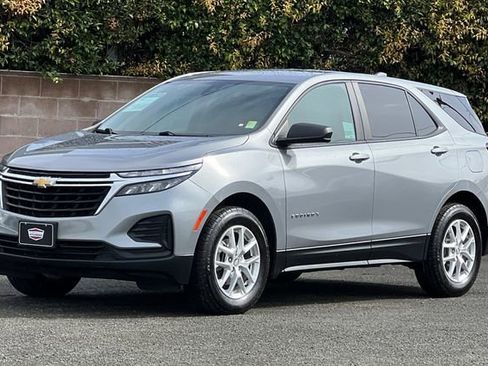Used 2023 Chevrolet Equinox LS AWD/4WD image 11