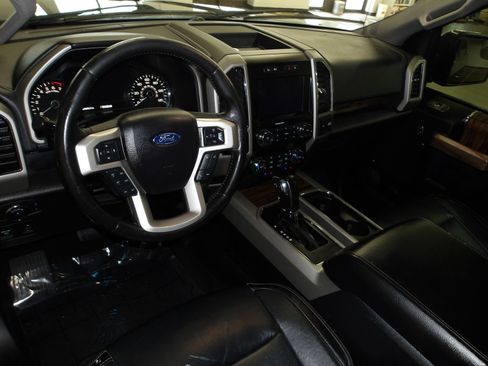Used 2019 Ford F150 Lariat w/ FX4 Off-Road Package AWD/4WD image 9