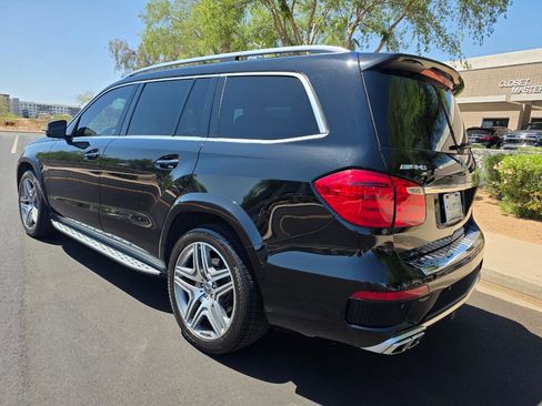Used 2015 Mercedes-Benz GL 63 AMG 4MATIC image 6