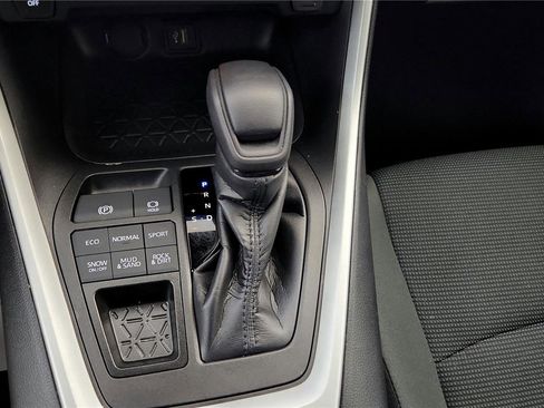 Certified 2023 Toyota RAV4 LE image 40