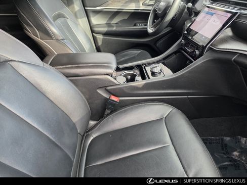 Used 2023 Jeep Grand Cherokee L Limited w/ Black Appearance Package image 29