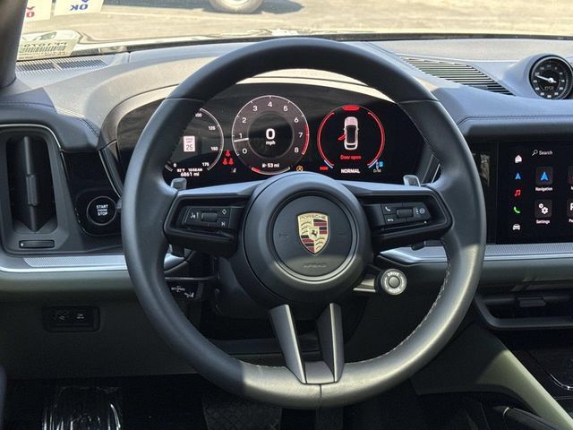 Used 2025 Porsche Cayenne Coupe AWD/4WD image 7